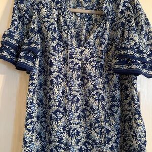 Women’s Max Studio Navy Floral Medium Blouse